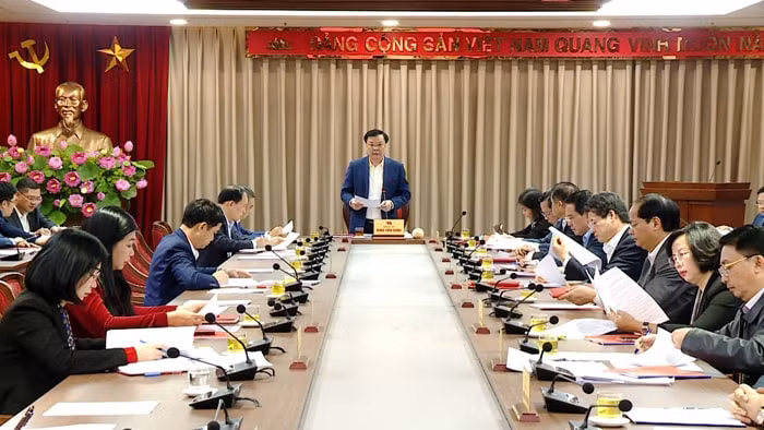 ban thuong vu thanh uy ha noi kiem diem tu phe binh va phe binh nam 2022 hinh 1