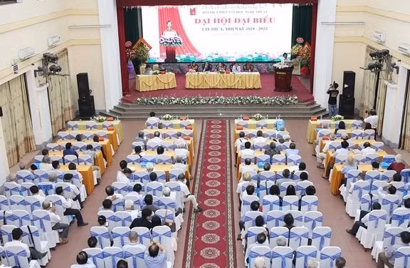 Toàn cảnh phiên Đại hội trù bị Đại hội đại biểu Nghệ An lần thứ X, nhiệm kỳ 2018 - 2023
