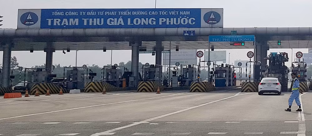 Bộ GTVT đã đề xuất sử dụng tên “trạm thu giá” thay cho tên gọi “trạm thu phí” trước đó. Ảnh: TL