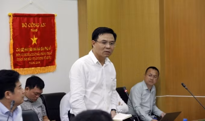 Đồng chí Lê Mạnh Hùng phát biểu tại buổi làm việc