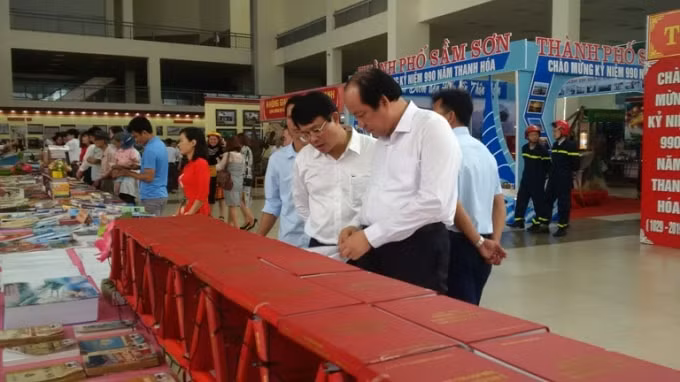Khu trưng bày các hiện vật trong triển lãm 