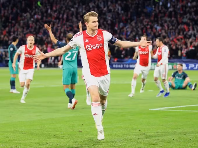 De Ligt mở tỉ số và có trận đấu rất hay nhưng không thể giúp Ajax đi tiếp. Ảnh: Getty