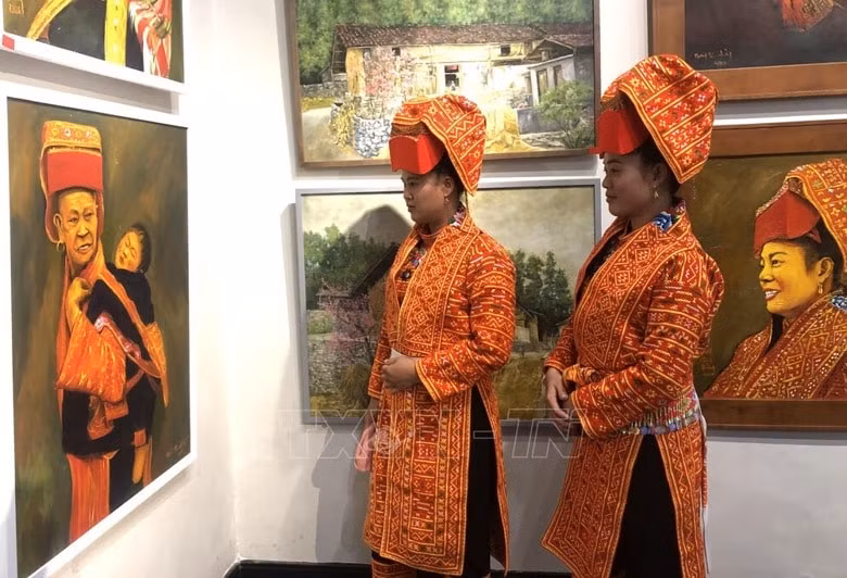 hai hoa si ke cau chuyen vung cao hinh 1