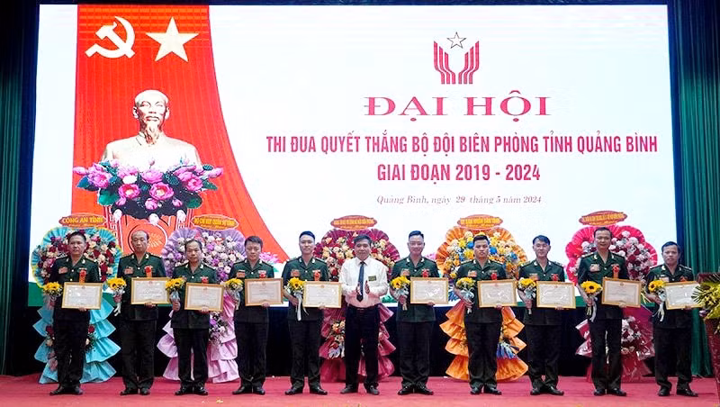 xay dung bo doi bien phong quang binh xung dang la luc luong nong cot chuyen trach trong quan ly bao ve bien gioi hinh 4