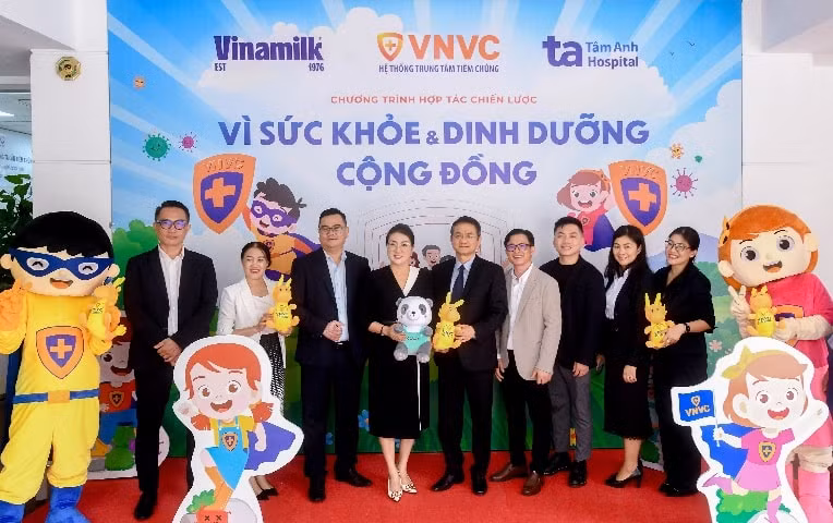 vinamilk hop tac vnvc benh vien tam anh tang cuong cham soc suc khoe cong dong hinh 4