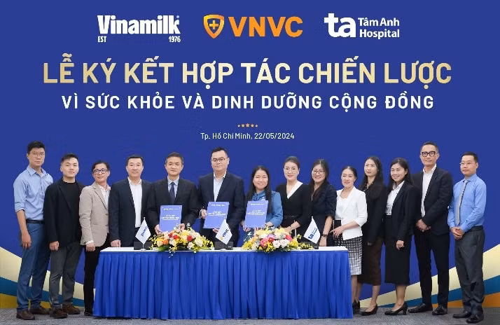 vinamilk hop tac vnvc benh vien tam anh tang cuong cham soc suc khoe cong dong hinh 1