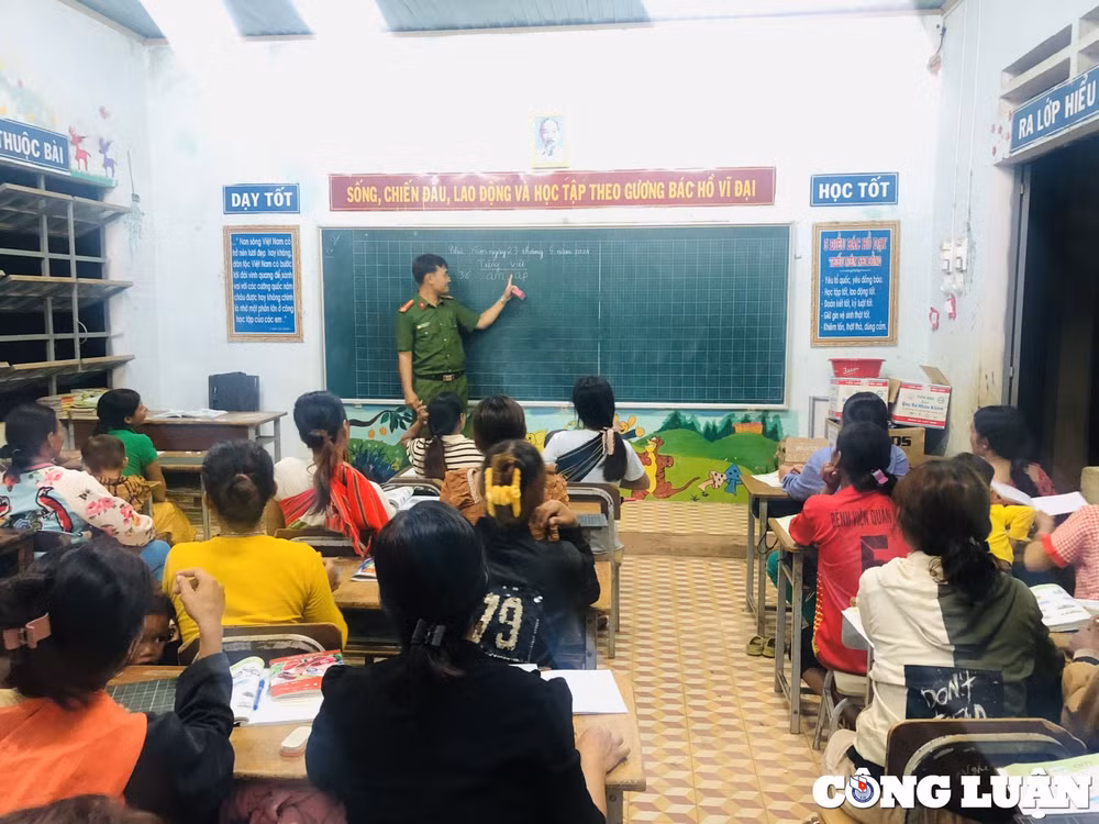 gia lai trung uy cong an miet mai gieo chu noi xa ngheo hinh 1