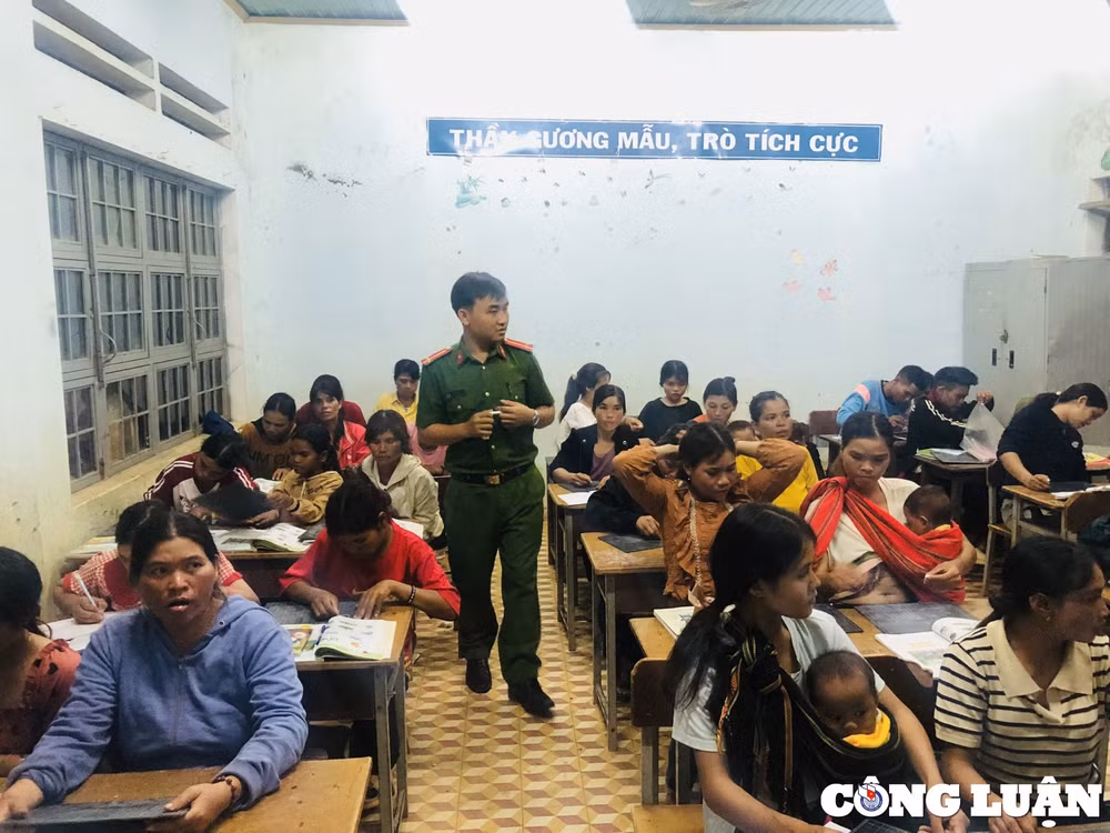 gia lai trung uy cong an miet mai gieo chu noi xa ngheo hinh 4