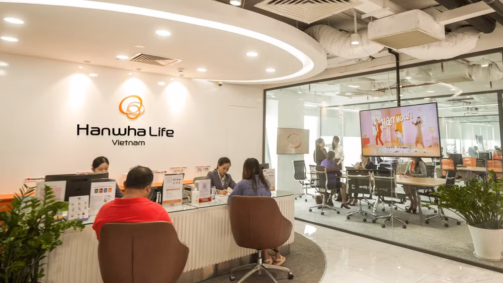 hanwha life chi tra hon 1250 ty dong quyen loi bao hiem cho khach hang hinh 1