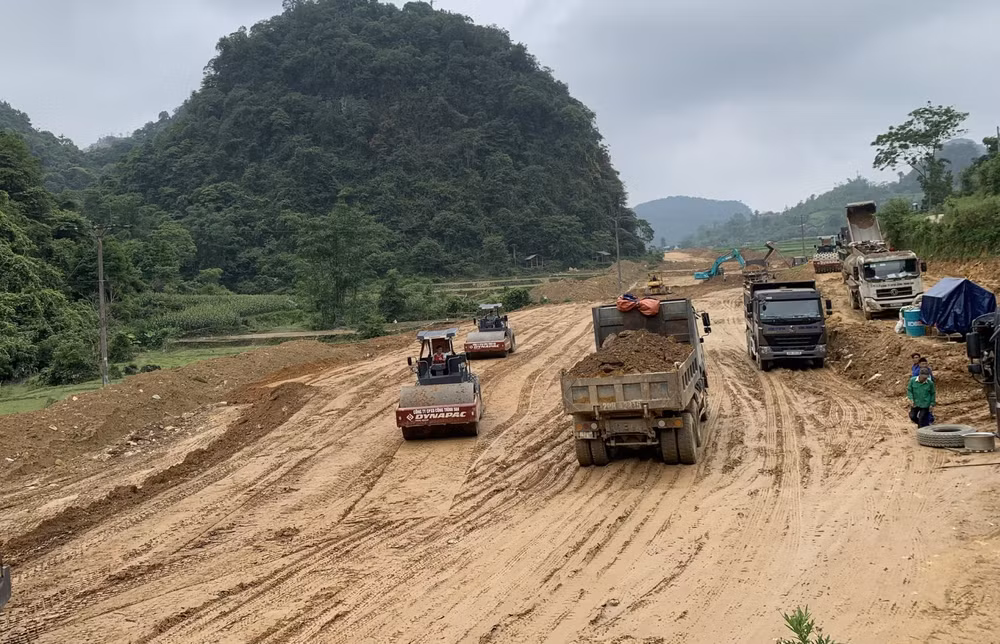 can tang toc giai phong mat bang cao toc dong dang tra linh doan qua lang son hinh 1
