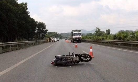 khanh hoa thanh nien tong trung ta csgt tu vong am tinh voi nong do con hinh 1