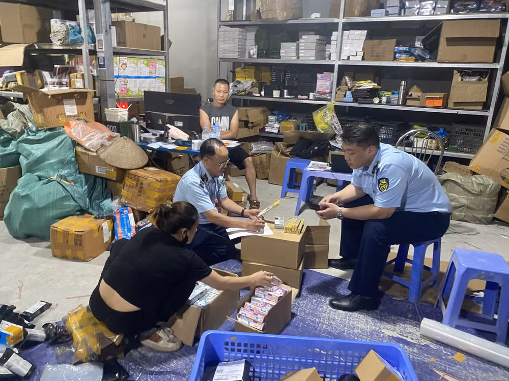 gian hang bun xinh ban but gia tren shopee hinh 1