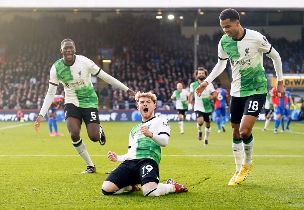 nguoc dong danh bai crystal palace liverpool chiem ngoi dau giai ngoai hang anh hinh 1
