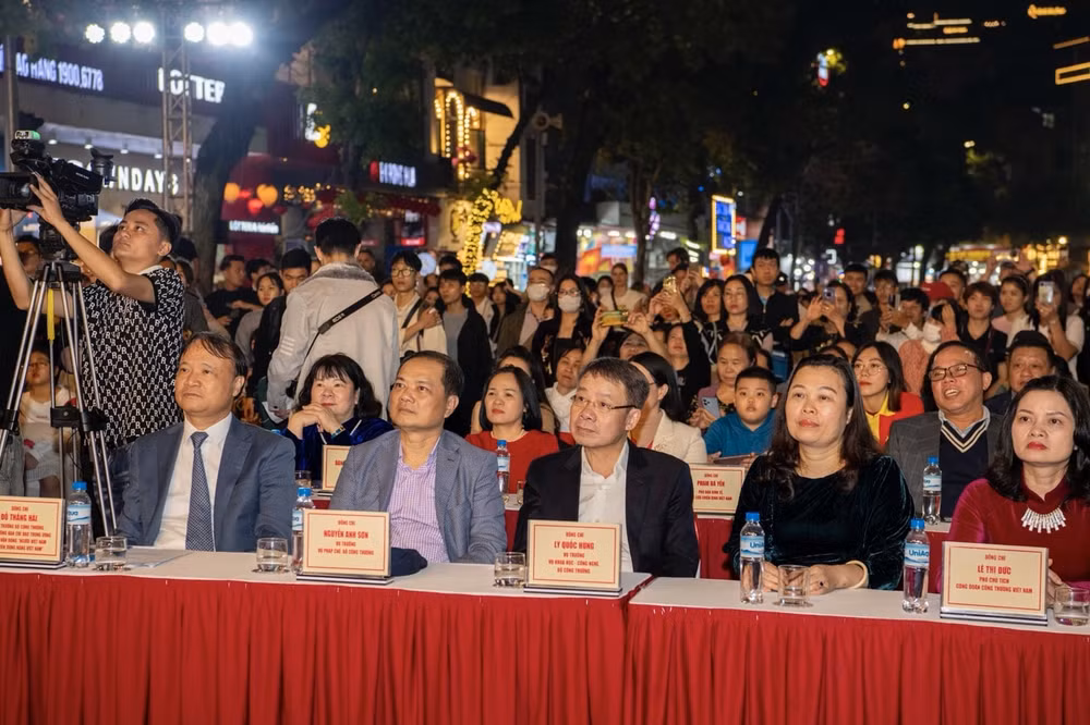 cuoc van dong nguoi viet nam uu tien dung hang viet nam gop phan hoan thanh xuat sac mot so chi tieu hinh 2