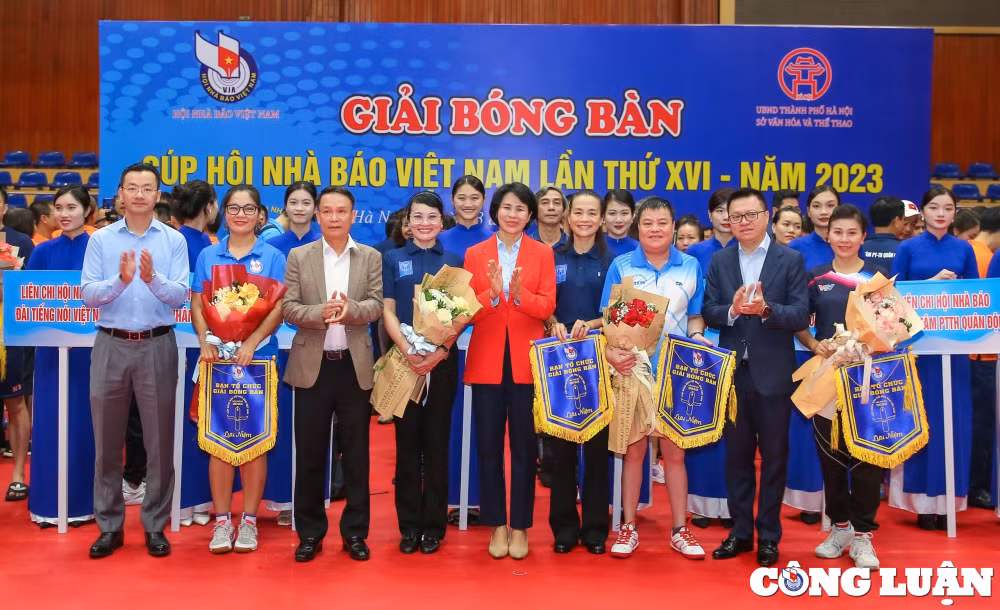 khai mac giai bong ban cup hoi nha bao viet nam lan thu xvi tang cuong giao luu that chat tinh than doan ket hinh 7