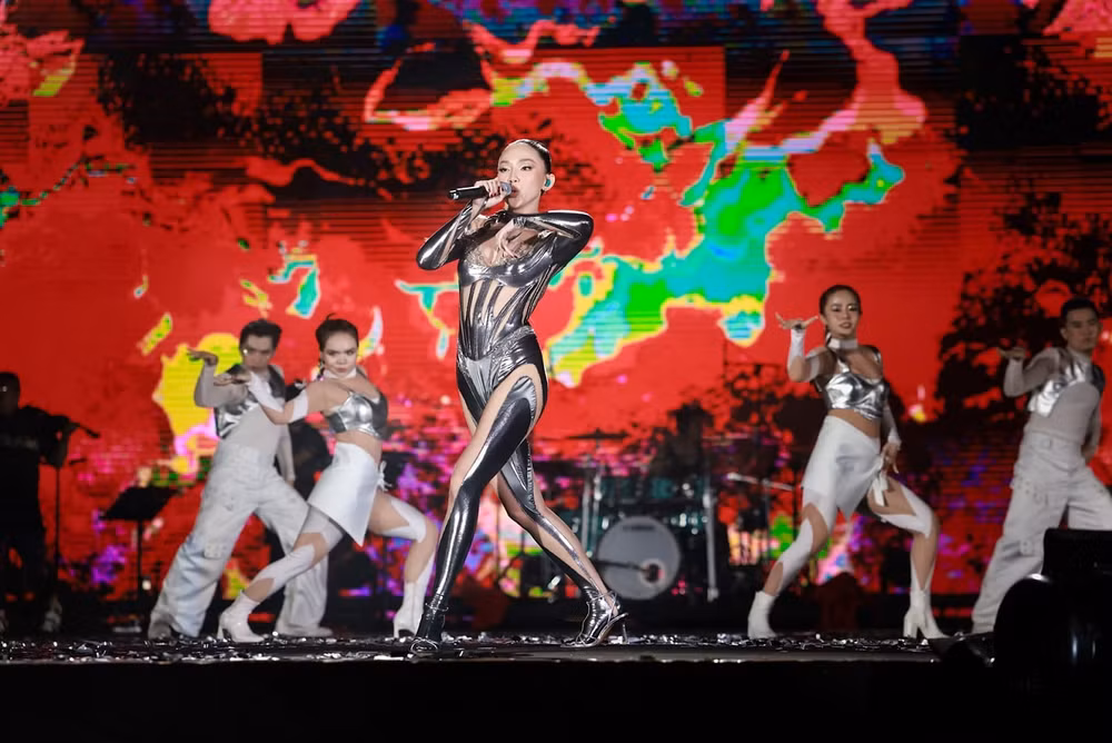 maroon 5 va dan sao viet mang toi con dia chan cam xuc trong dem 8wonder winter festival hinh 8