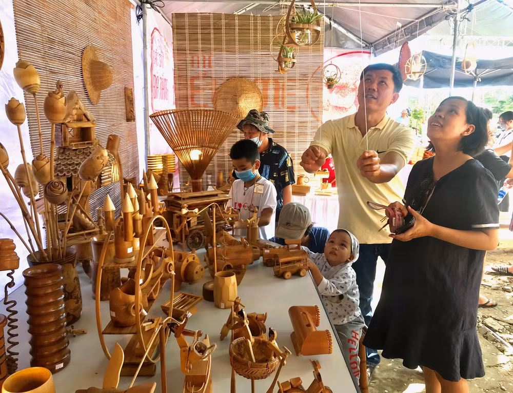 quang nam phat trien du lich gan voi di san phi vat the hinh 1