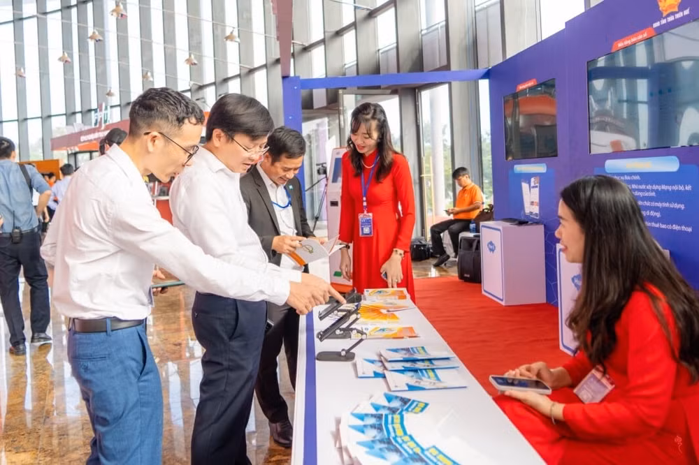 thua thien hue to chuc tuan le chuyen doi so hue 2023 hinh 1