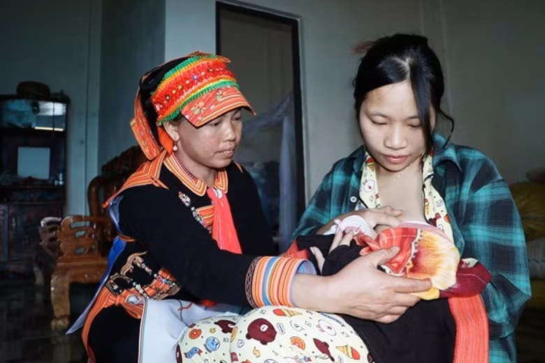 nang cao nhan thuc lam me an toan cho dong bao dan toc thieu so hinh 1