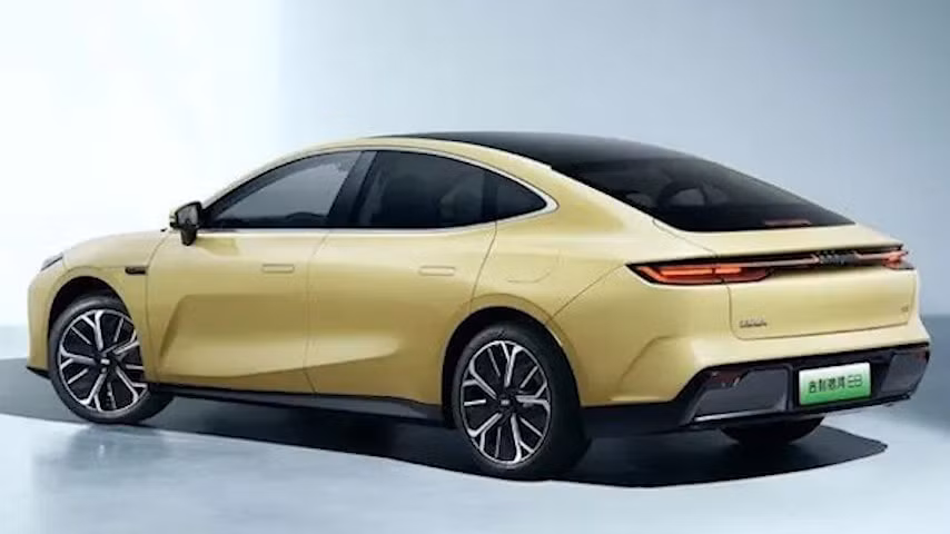 hinh anh geely galaxy e8 mau sedan chay dien co gia ban khoang 615 trieu dong hinh 1