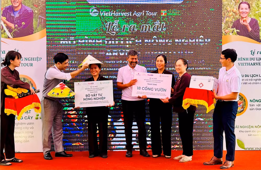 ha noi ra mat mo hinh du lich nong nghiep vietharvest agritour hinh 1