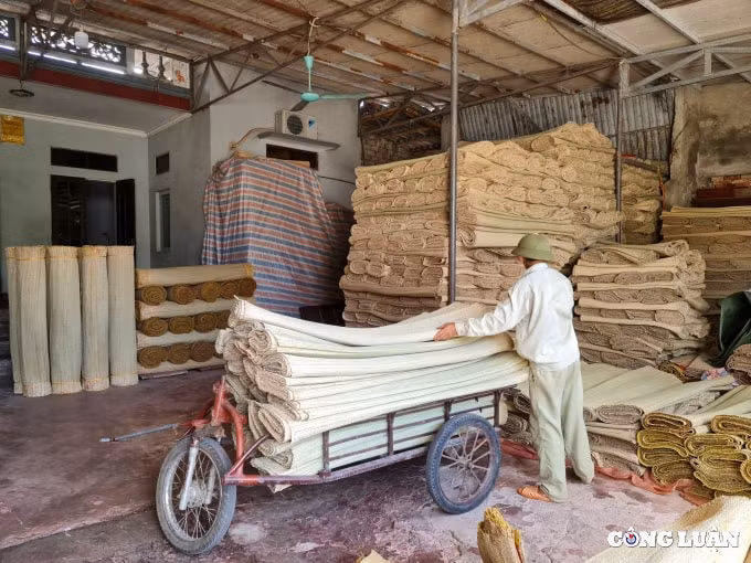 ghe tham lang nghe det chieu coi truyen thong tai huyen quang xuong thanh hoa hinh 3
