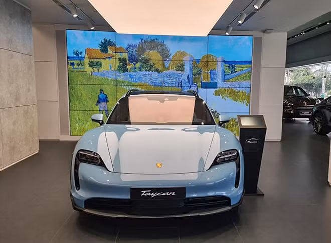 chiem nguong xe dien porsche taycan cross turismo tai dai ly viet nam gia ban tu 4 ty dong hinh 4