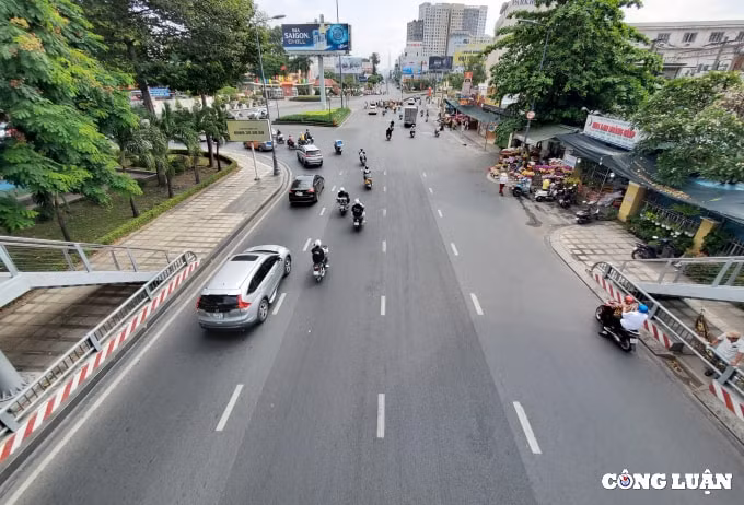 cac nga duong tphcm thong thoang nguoi dan thoai mai di mua sam ngay cuoi nam hinh 10