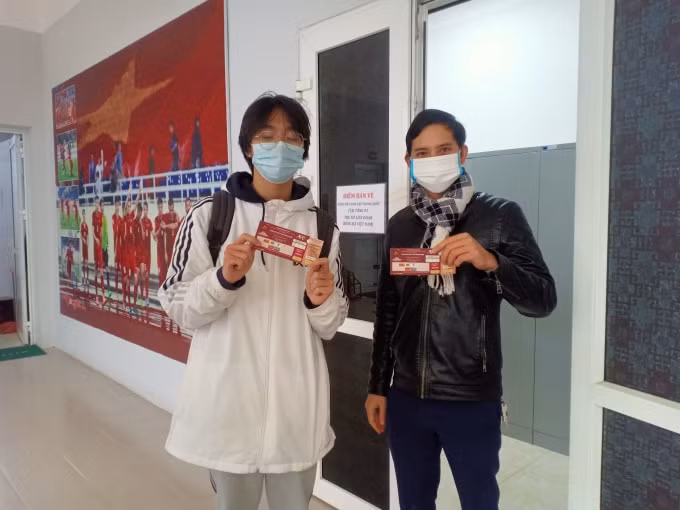 cdv lan loi tu thanh hoa ra ha noi mua ve co vu doi tuyen viet nam hinh 3