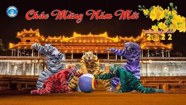 hue mo cua don khach tham di tich co do dip tet nham dan 2022 hinh 1
