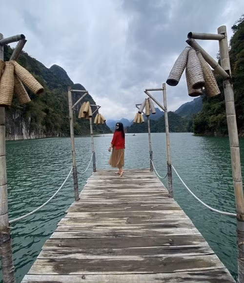 song cham o ho quynh nhai hinh 4