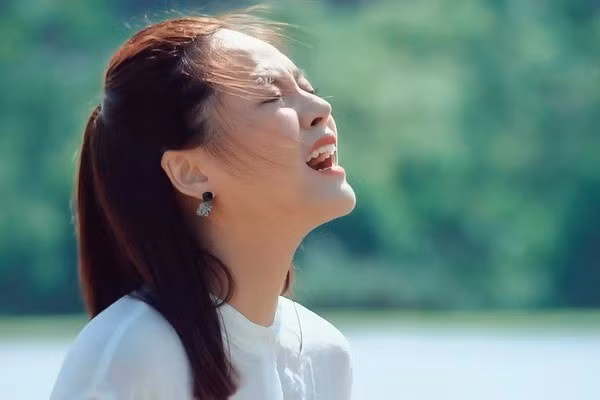 phuong oanh va thu quynh nhan nhieu y kien trai chieu trong huong vi tinh than hinh 5
