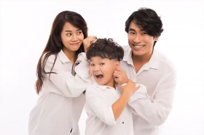 dung chieu phim cua nghe si vi pham dao duc lieu co bat cong voi toan bo e kip hinh 1