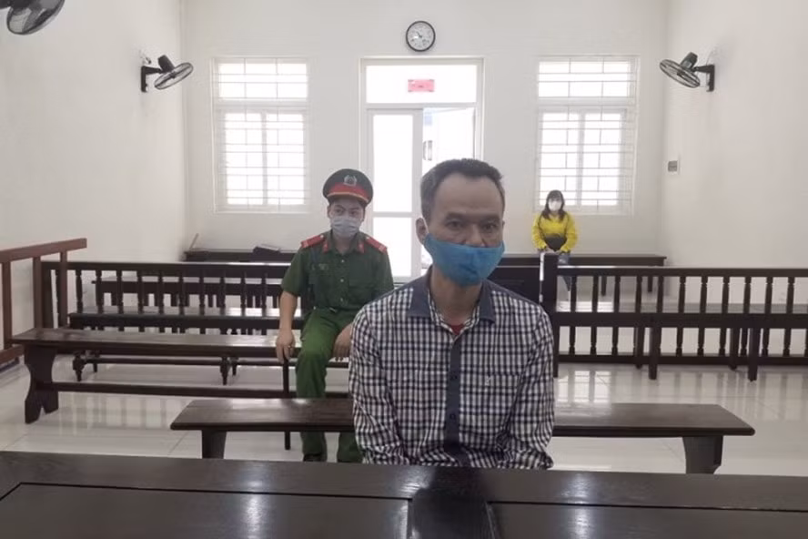 ha noi dam dong nghiep nhan vien bao ve truong song ngu linh an 13 nam tu hinh 1