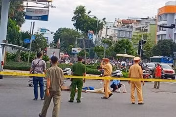 tp hcm nguoi dan ong bi xe khach can tu vong tai cho hinh 1