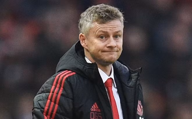 sir alex ferguson khong vui khi hlv solskjaer sap bi sa thai hinh 2