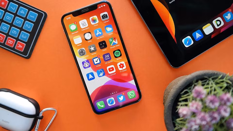apple phat hanh ios 1481 de sua loi bao mat cho cac mau iphone doi thap hinh 1