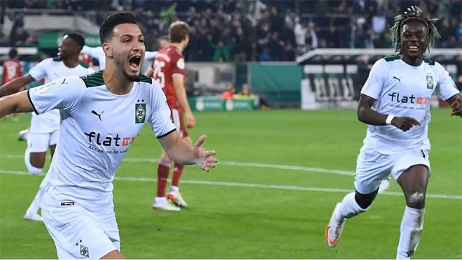 vong 2 cup quoc gia duc borussia monchengladbach nghien nat bayern munich voi ty so 5 0 hinh 1