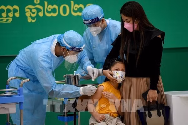 cac quoc gia asean day manh chien dich tiem chung vaccine covid 19 hinh 1