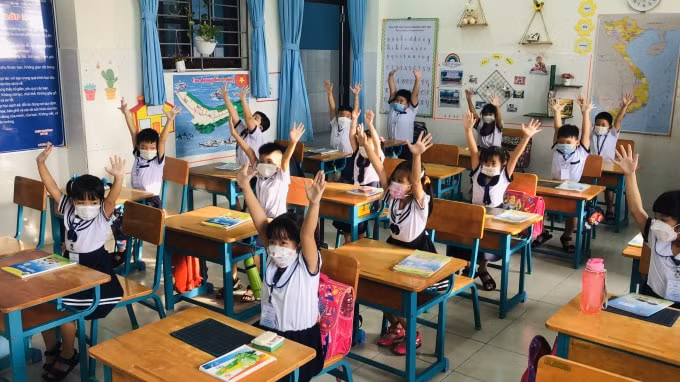 tp hcm thanh tra hang loat trung tam ngoai ngu ngoai cong lap hinh 1