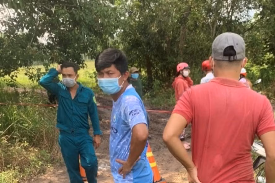binh duong da tim thay thi the be trai 2 tuoi bi mat tich hinh 1