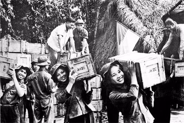 tang thuong huy chuong thanh nien xung phong ve vang la thuc su can thiet hinh 1