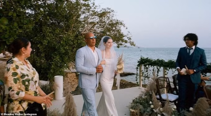 sao fast furious dat tay con gai co tai tu paul walker vao le duong hinh 2