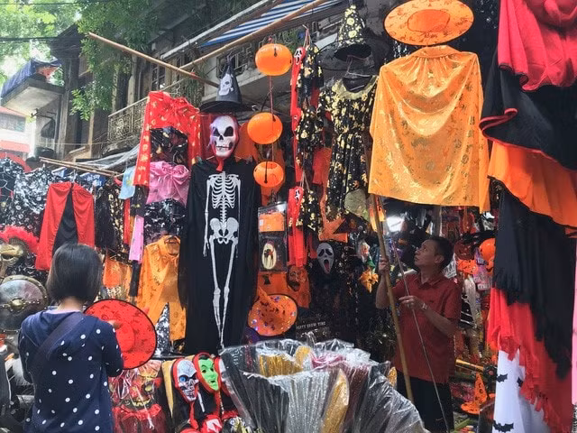 nhung dia diem don halloween kinh di o ha noi hinh 6