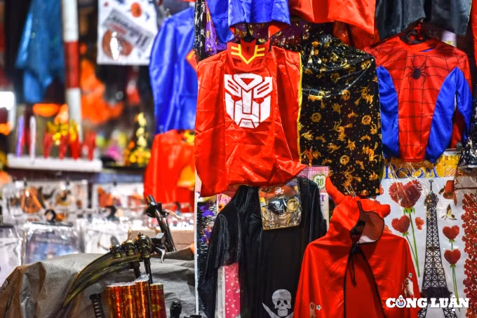 ha noi can ke le halloween pho hang ma vang ve la thuong hinh 3