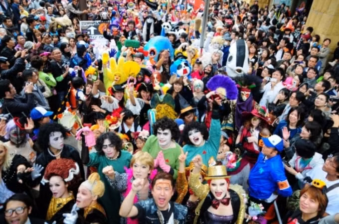 nhung quoc gia to chuc halloween doc dao va hoanh trang nhat hinh 7
