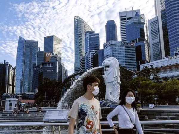 singapore ghi nhan so ca mac moi covid 19 tang cao bat thuong hinh 1