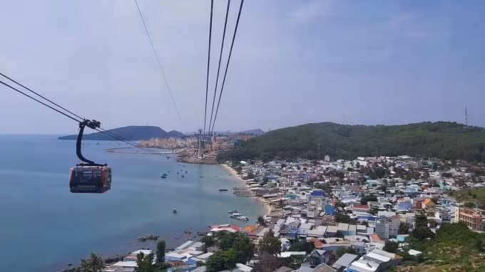 phu quoc thi diem don khach du lich quoc te co ho chieu vac xin hinh 1
