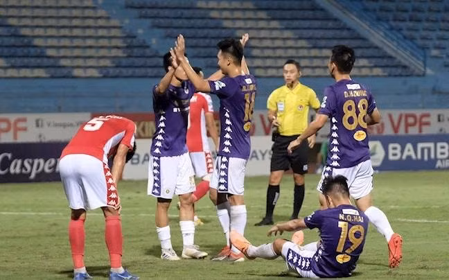 Hà Nội vào Chung kết cúp Quốc gia với cú hat-trick của Văn Quyết. Ảnh: internet.