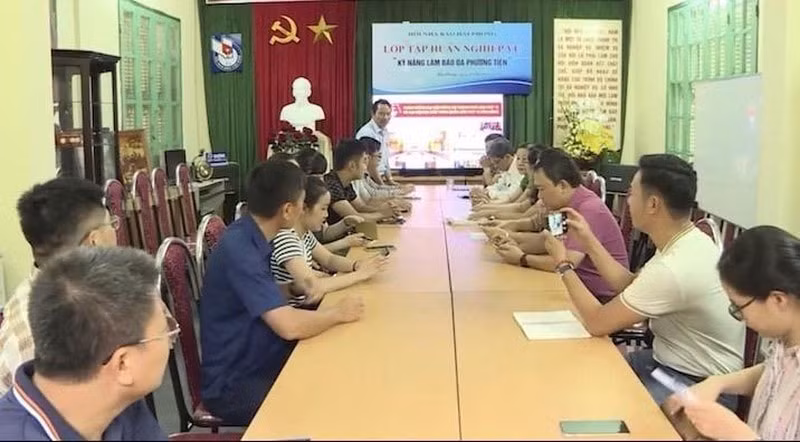 Quang cảnh buổi tập huấn.